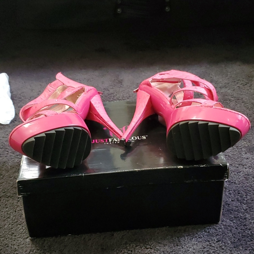 Heels - Picture 3 of 3